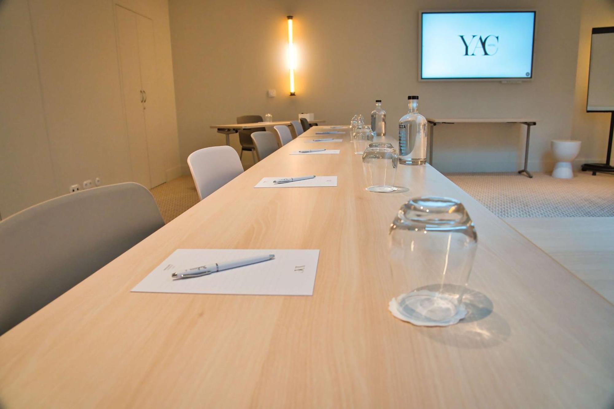 Hotel Yac Paris Clichy, A Member Of Radisson Individuals 外观 照片