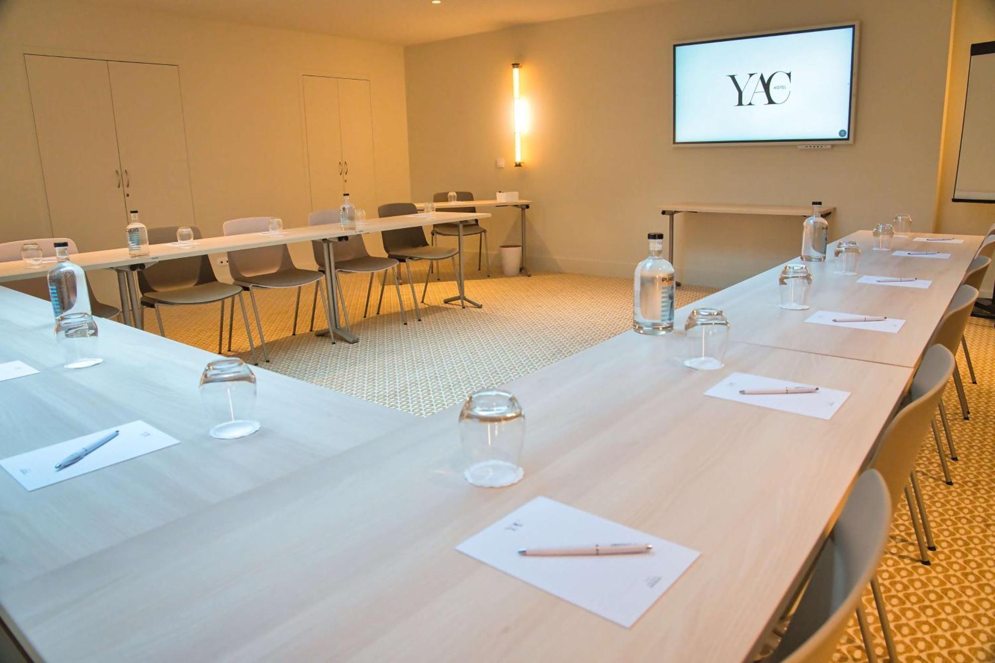 Hotel Yac Paris Clichy, A Member Of Radisson Individuals 外观 照片