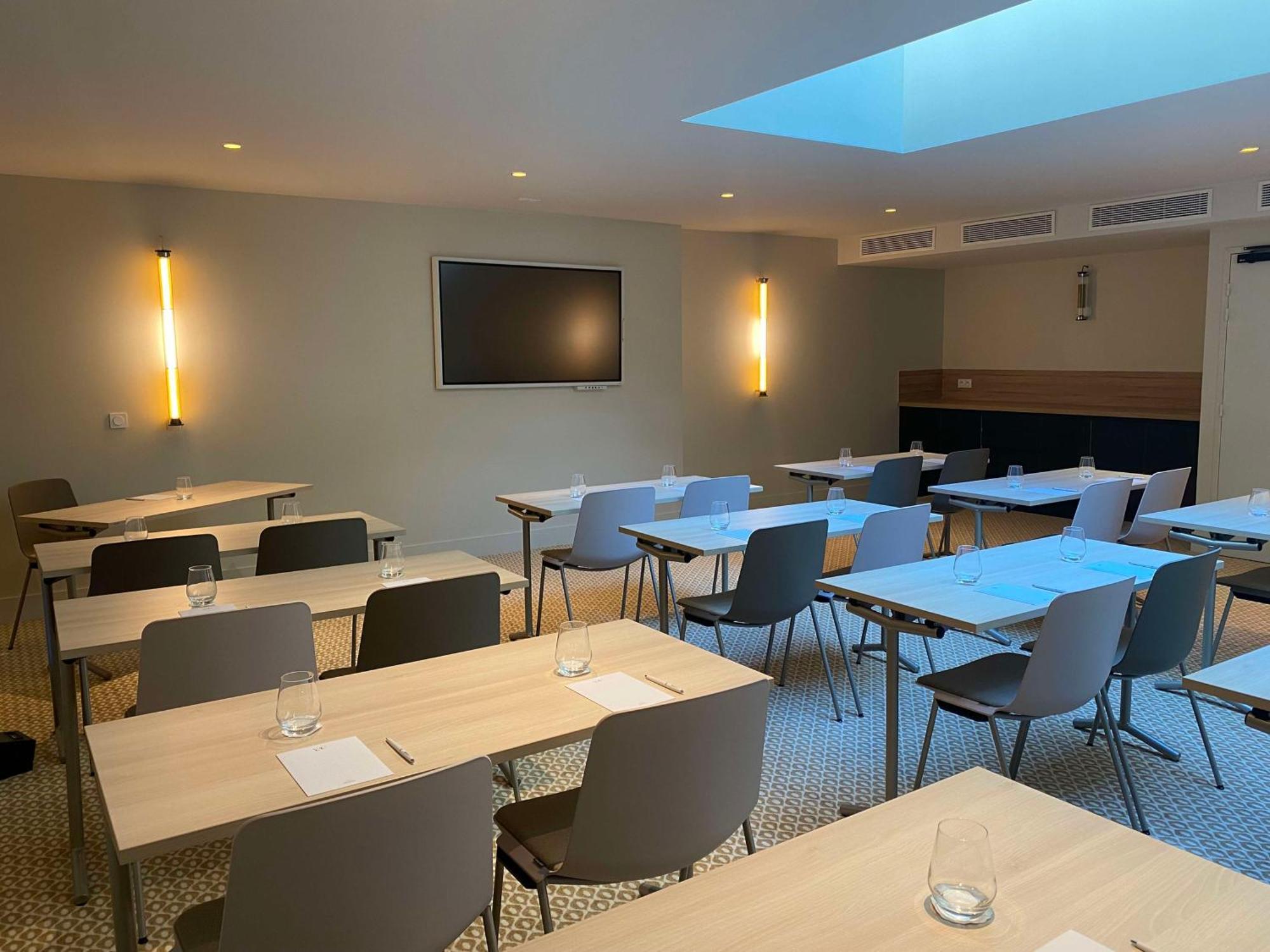 Hotel Yac Paris Clichy, A Member Of Radisson Individuals 外观 照片