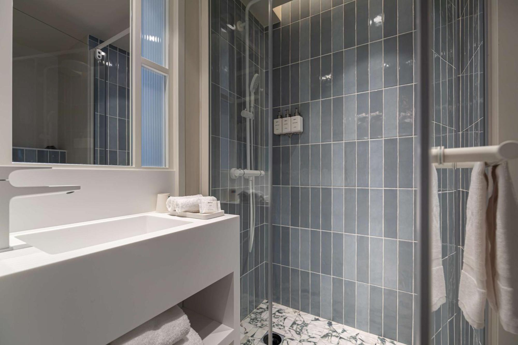 Hotel Yac Paris Clichy, A Member Of Radisson Individuals 外观 照片